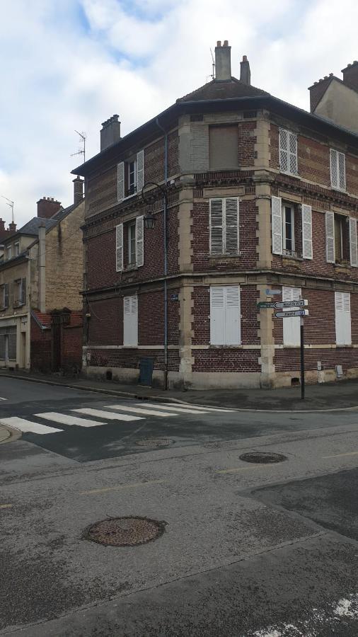 Le Galope, Centre
